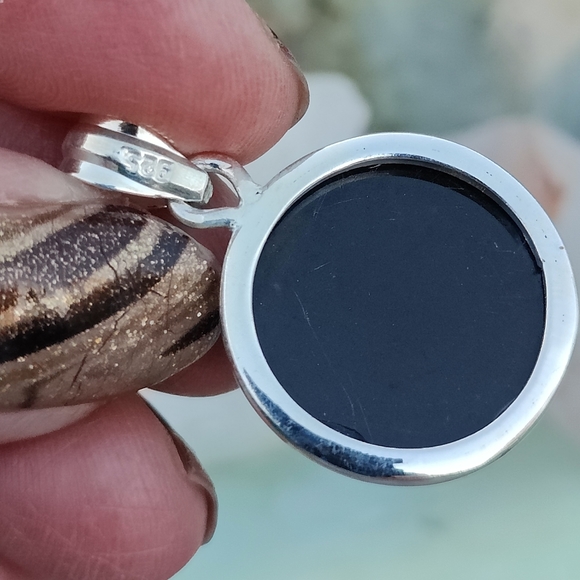 Canadian Ammolite & Sterling Silver pendant - Picture 6 of 12